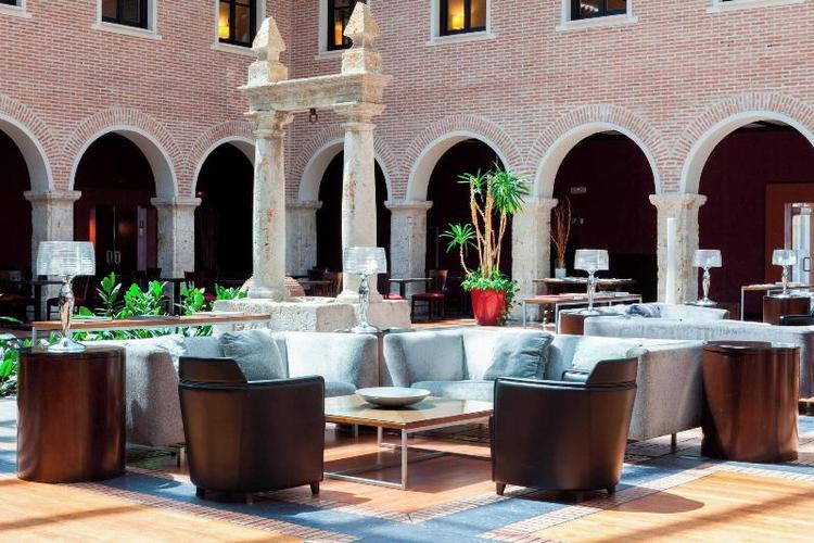 AC Palacio de Santa Ana