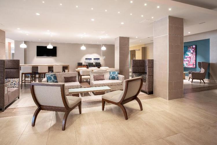 Holiday Inn Los Angeles International Airport