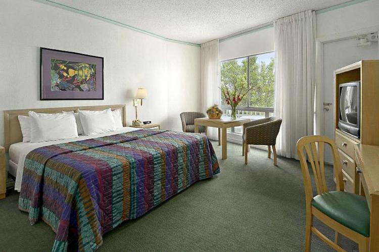 Thunderbird Beach Resort