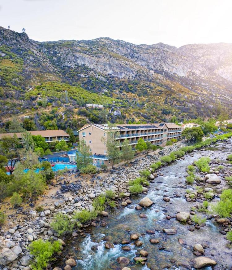 Yosemite View Lodge