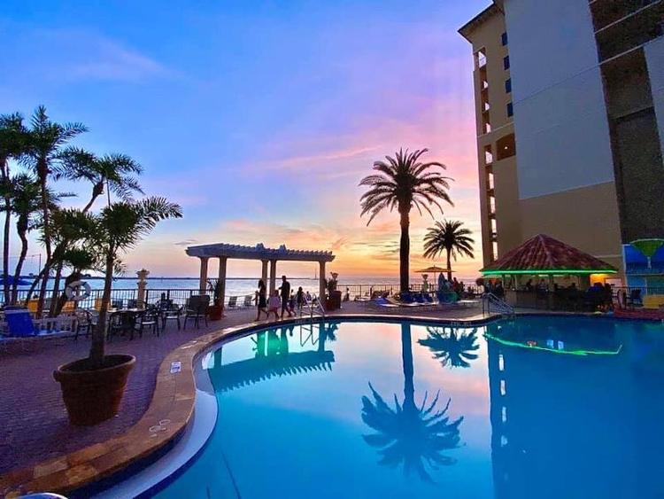 Holiday Inn & Suites Clearwater Beach