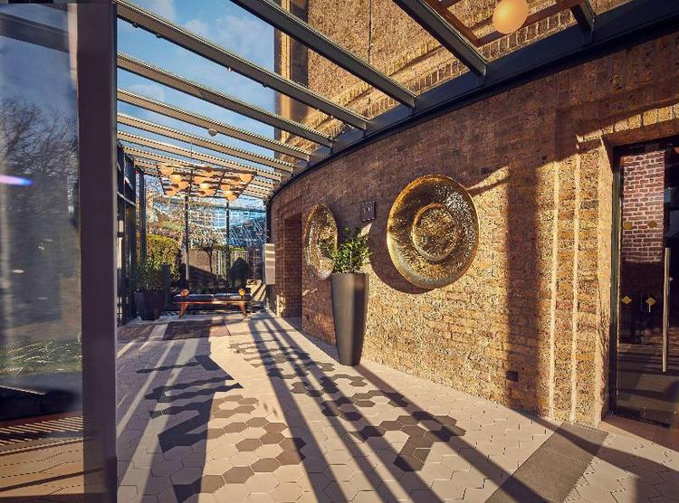Hotel Wasserturm Cologne, Curio Collection