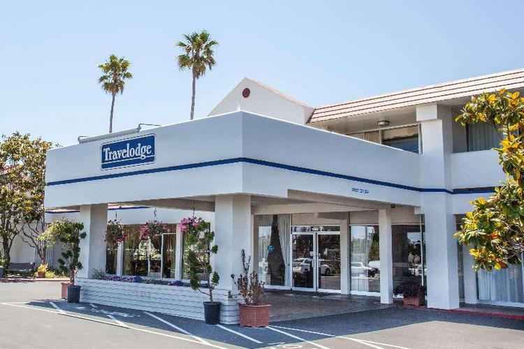 Travelodge by Wyndham Monterey Bay