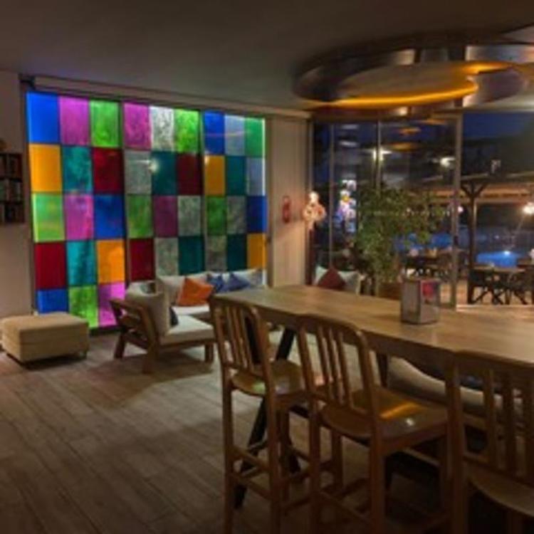 Serpina Hotel