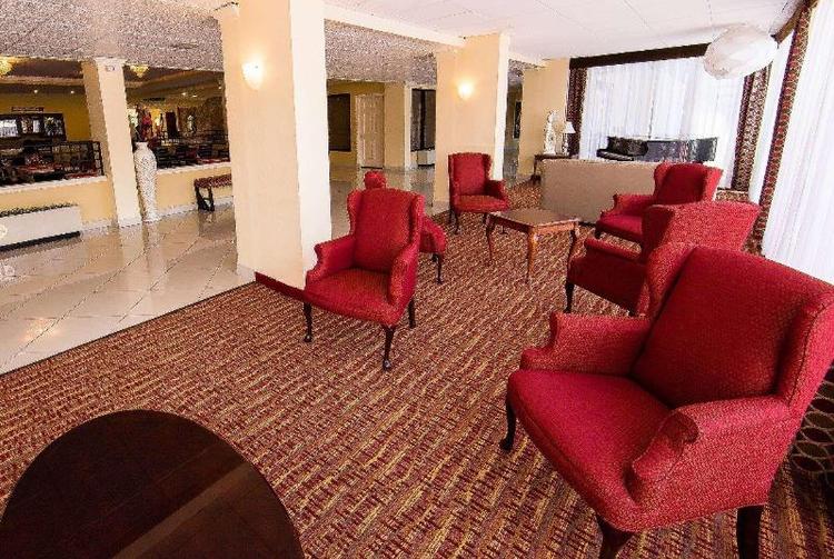 Ramada by Wyndham Houston Intercontinental Airpt E