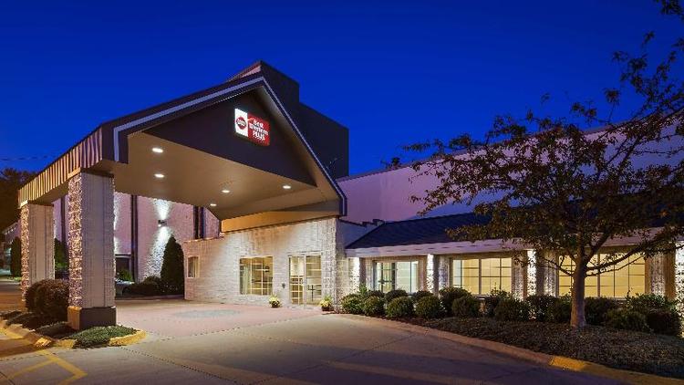 Best Western Plus Longbranch Hotel & Convention Ce