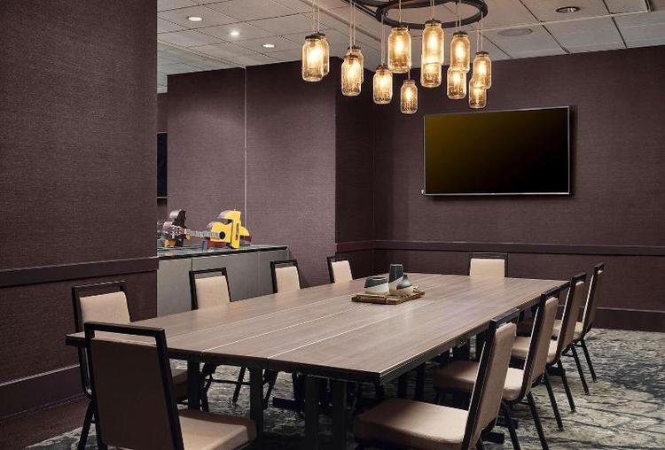 DoubleTree by Hilton Nashville Downtown
