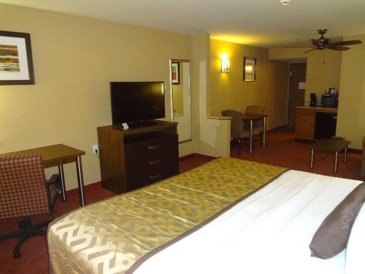 Best Western Plus Woodland Hills