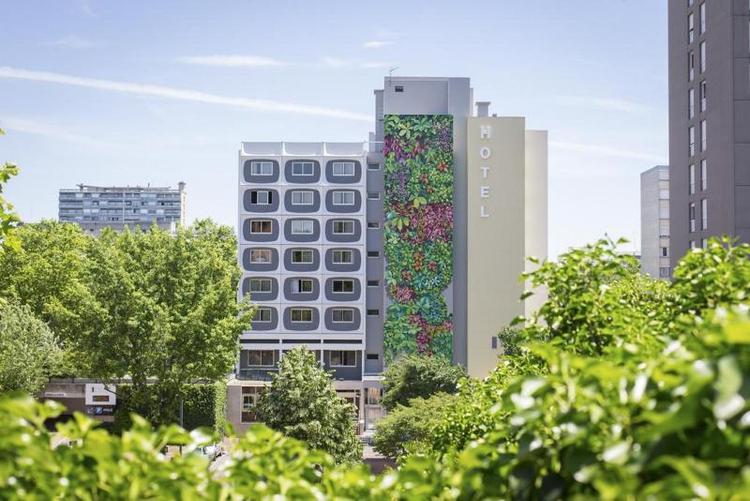Hotel Des Congres by Arteloge
