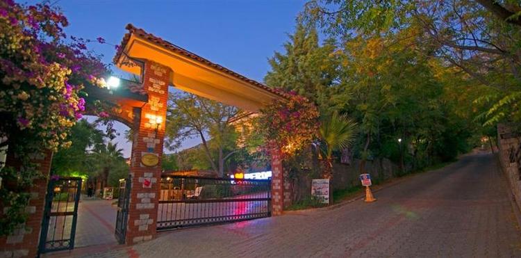 Perdikia Hill Family Resort