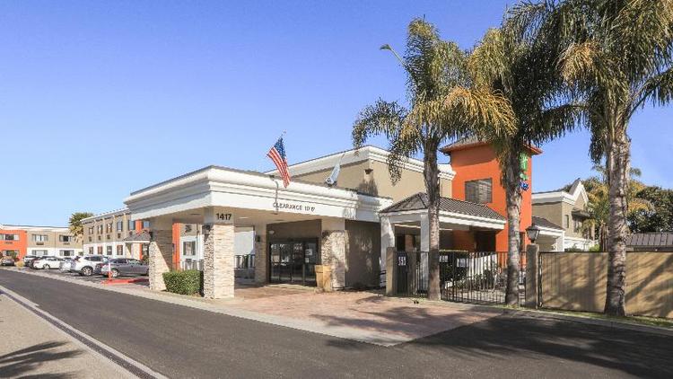 Holiday Inn Express Lompoc