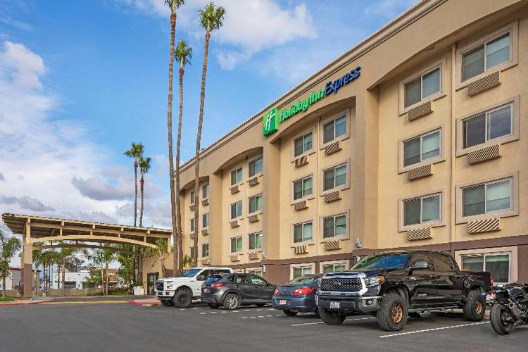 Holiday Inn Express Colton