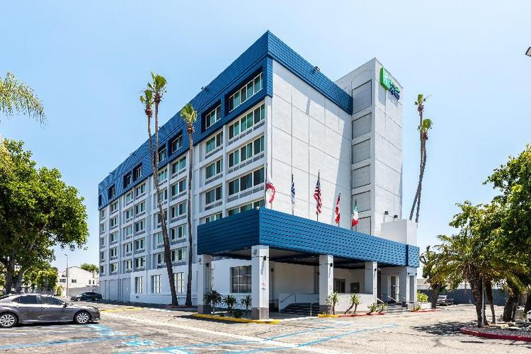 Holiday Inn Express Van Nuys, an IHG hotel