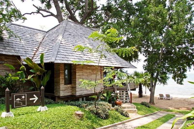 Sunset Park Resort & Spa