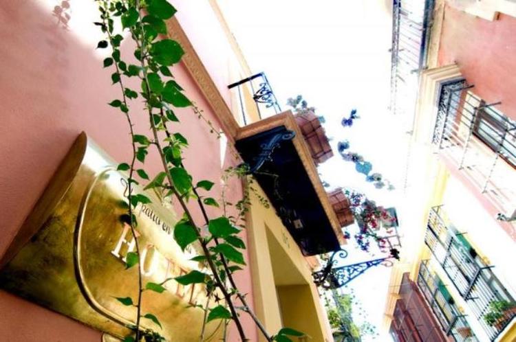 Un Patio en Santa Cruz