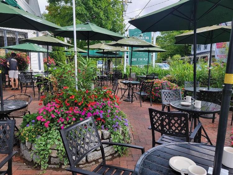 WoodStock Inn