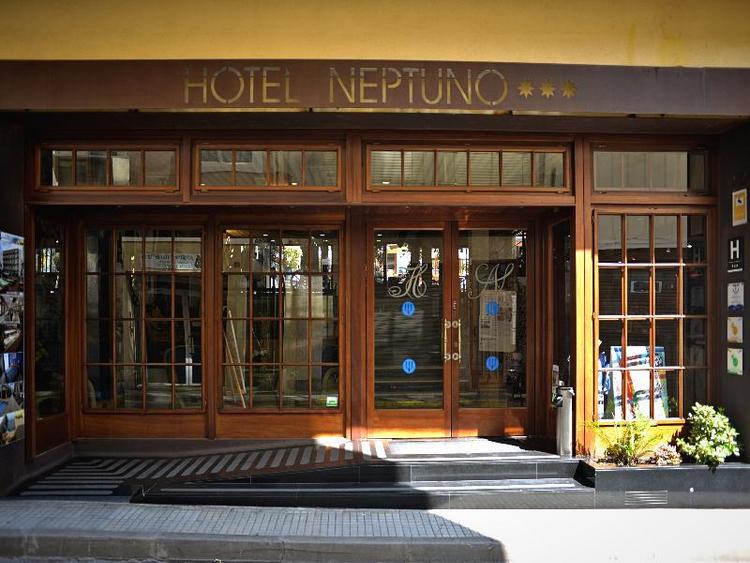 Apartamentos Neptuno Calella