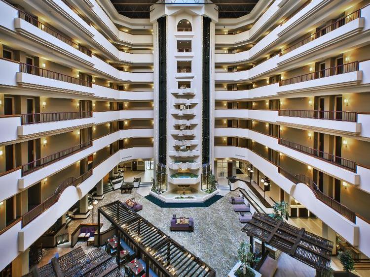 DoubleTree by Hilton Rapid City Downtown Convent