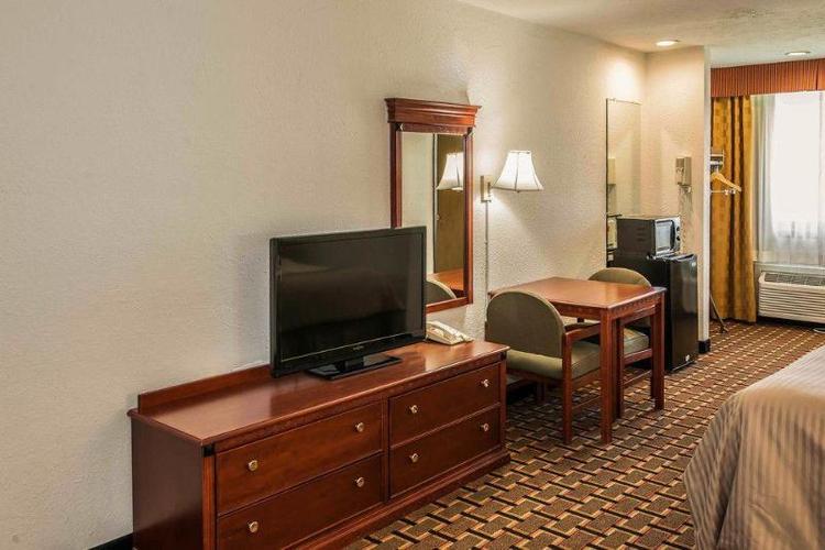 Travelodge by Wyndham Indianapolis Speedway