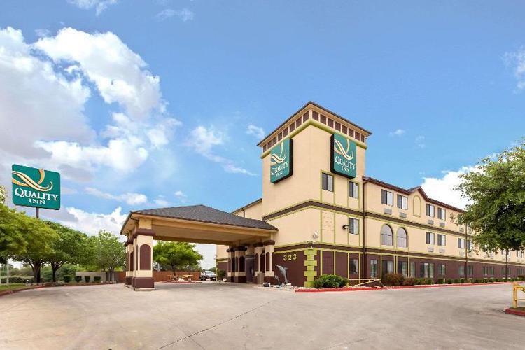 Quality Inn near SeaWorld - Lackland
