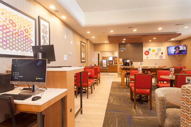 Holiday Inn Express and Suites Santa Fe