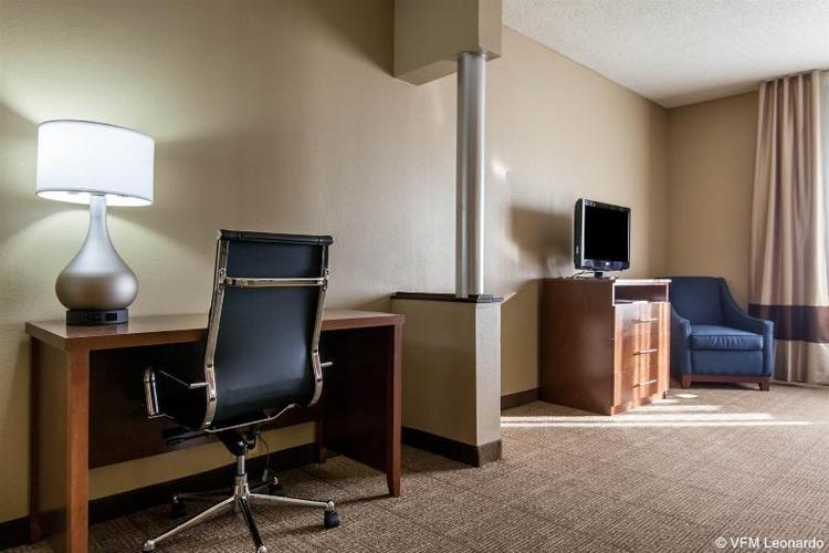 Comfort Suites Central/I-44