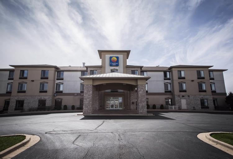 Comfort Inn (Crystal Lake)