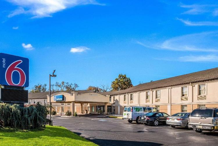 Comfort Inn (Levittown)