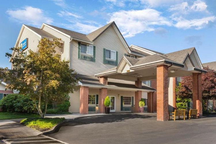 Comfort Inn & Suites Tualatin - Lake Oswego South