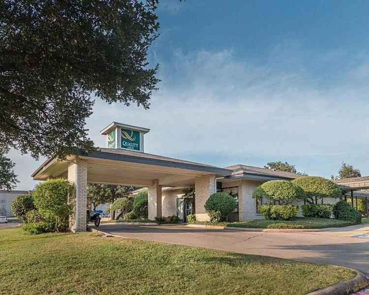 Quality Inn Ennis Area