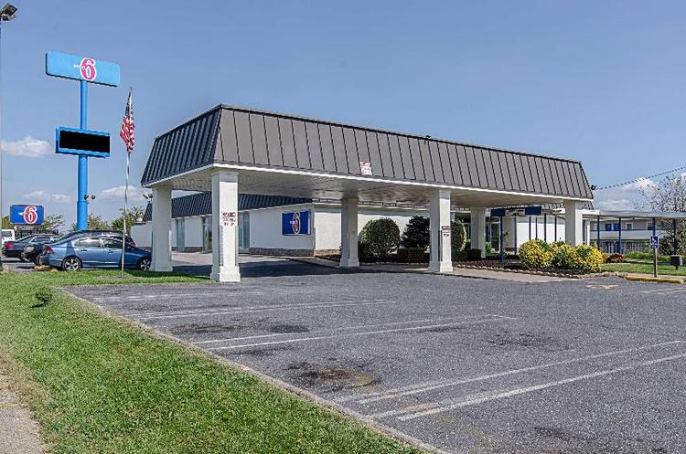 Motel 6 Staunton