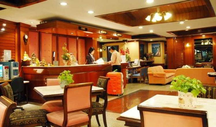 Silom Village Inn