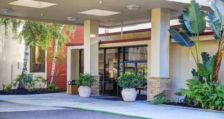 BEST WESTERN PLUS Garden Court Inn