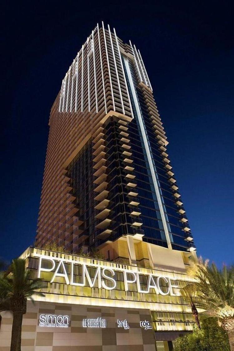 Palms Place Hotel and Spa