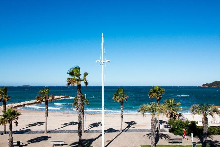 Adonis Six-Fours-les-Plages - Hôtel le Bel Azur