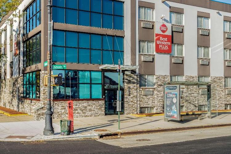 Best Western Plus Brooklyn Bay