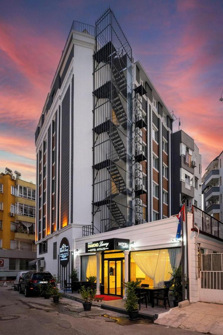Diamond Luxury Hotel