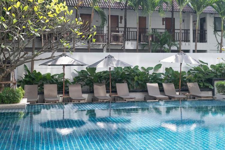 Woodlands Suites Serviced Residences