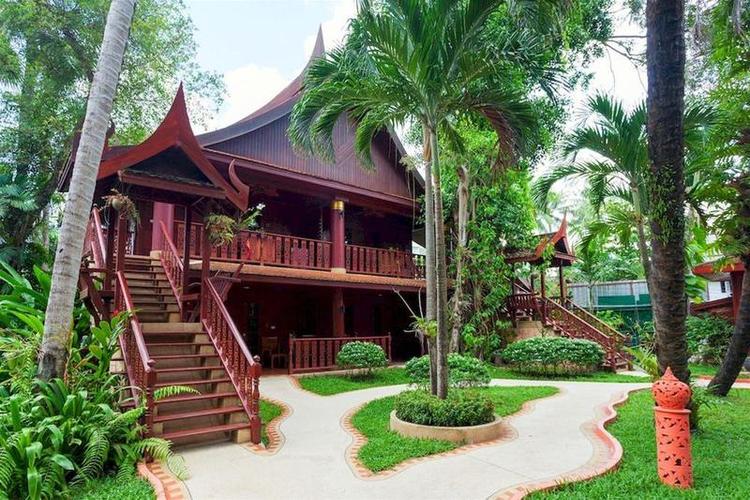 Royal Phawadee Village