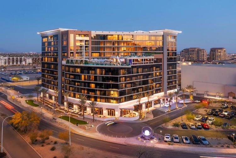Caesars Republic Scottsdale, a Hilton Hotel