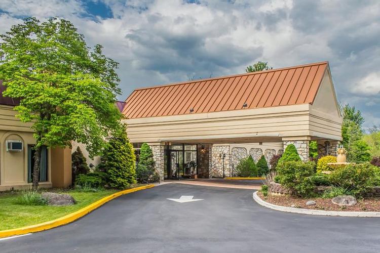 Fairbridge Inn & Suites Poconos
