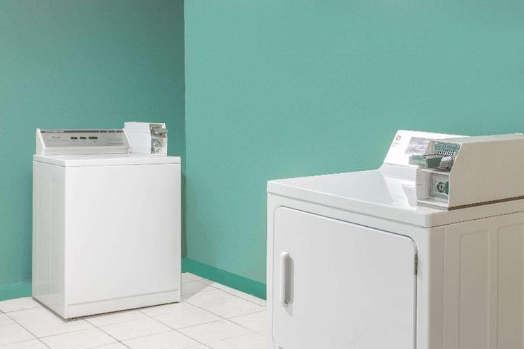 Days Inn by Wyndham Fort Myers