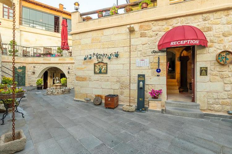 Elysion Cave Suites