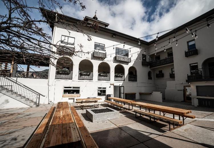 LOGE Leavenworth - Downtown