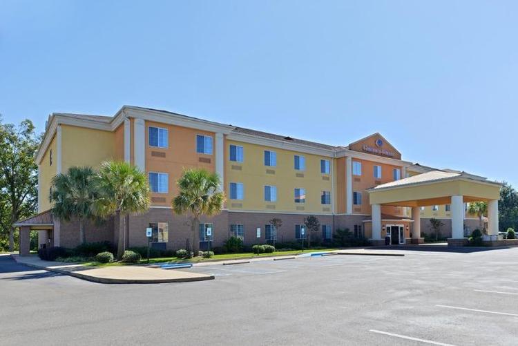 Comfort Suites Alexandria Airport 