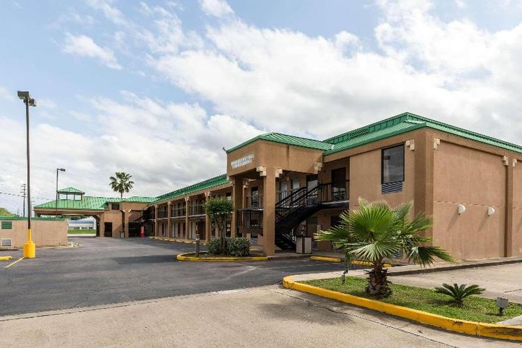 Quality Inn Riverfront Center