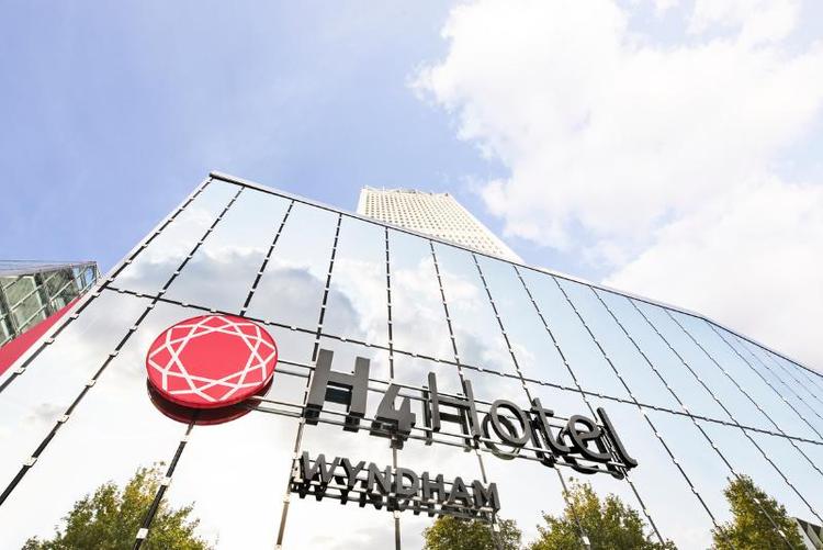 H4 Hotel Wyndham Paris Pleyel Resort