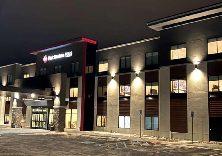 Best Western Plus Marquette Hotel & Suites