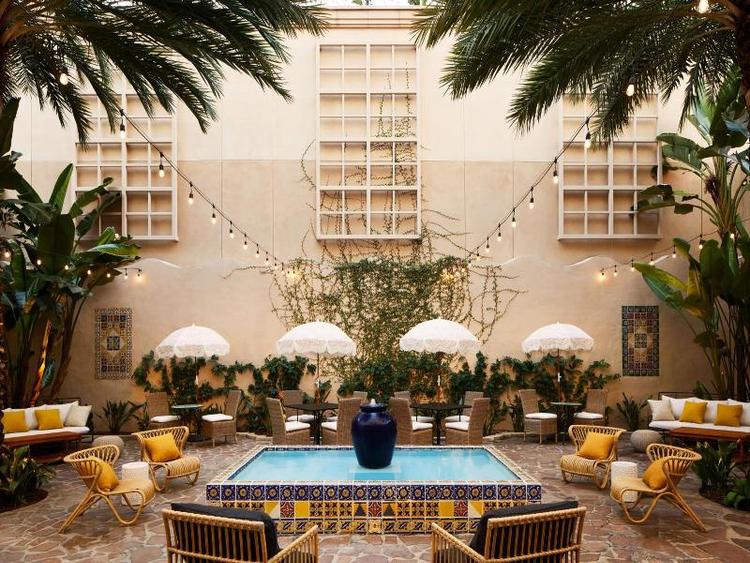 Pasadena Hotel Pool