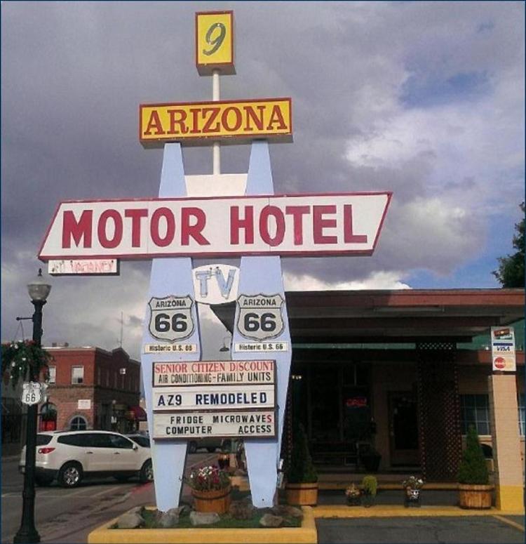 Arizona 9 Motor Hotel